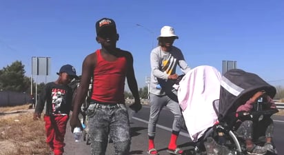 Migrantes reanudan su camino al sueño americano