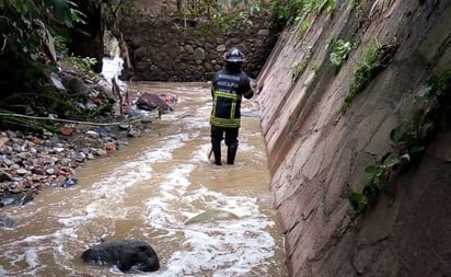 Hallan cuerpo de mujer arrastrada por corriente de río tras tormenta