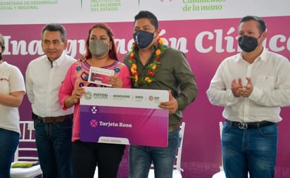 Inauguran Clínica Rosa en Tamazunchale, SLP