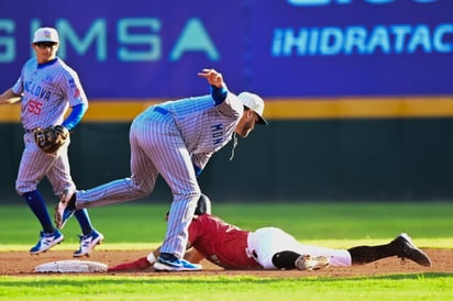 Acereros sigue arriba en la pizarra