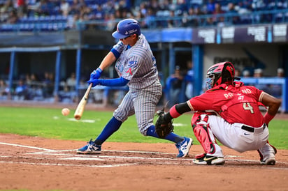 Acereros apalea a los Piratas en el primer juego de la serie 12-5