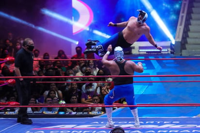 Atlantis Jr y Stuka Jr se jugarán las máscaras en el CMLL