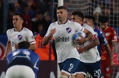 Nacional vence a Danubio y sigue líder del Grupo B en el torneo Intermedio