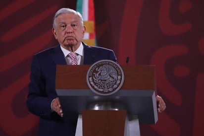 AMLO se equivoca y dice que se cumplen '40 años del triunfo electoral'