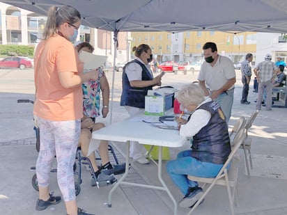 Vacunación COVID-19 para rezagados mayores de 18 años 