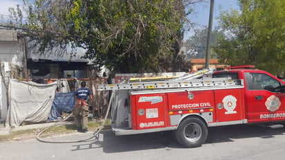 Fuego arrasa con vivienda de la colonia Independencia