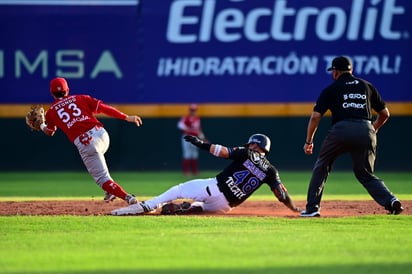 Acereros apalea a Diablos Rojos y empata la serie