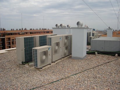 La ola de calor impacta los recibos de luz, llegaron al doble