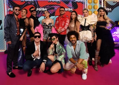 Excentricidad, libertad y mensajes sociales inundan alfombra de los MTV MIAW