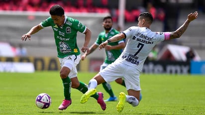 León viene de atrás y empata a Pumas en gran duelo