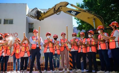 Inicia construcción y rehabilitación del Centro DIF Capullos