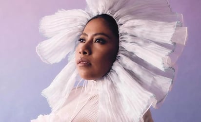 Yalitza Aparicio impacta con su belleza en portada de revista