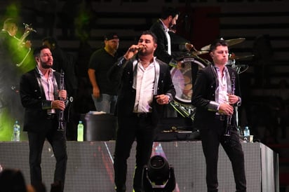 La Banda MS hace retumbar la Plaza de Toros de San Buena