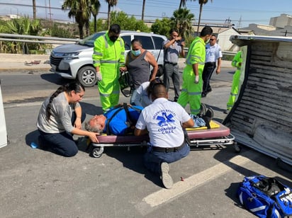 Choque volcadura genera caos y accidentes en el puente de AHMSA