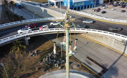 'Escultura 'Los Voladores de Papantla' presenta daños irreversibles'