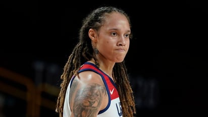 Tribunal ruso aplaza hasta viernes interrogatorio de la baloncestista Griner