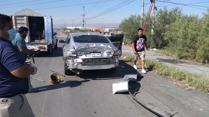 Mujer y bebé resultan lesionadas en accidente vial