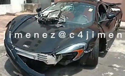 Choca McLaren de 5 mdp y lo abandona en calles de Polanco