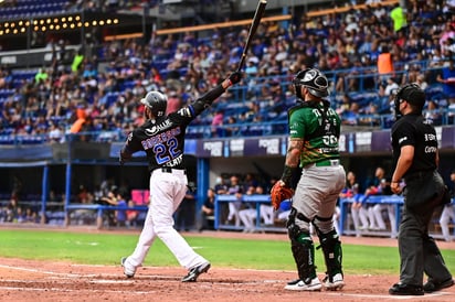 Acereros gana el segundo a Leones y asegura la serie