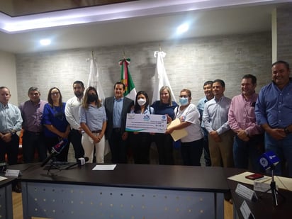 SIMAS recauda 108 de mdp por pago de recibo y entrega premios de rifa y apoyos de 'Una gota de ayuda'