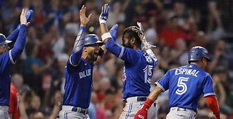 Blue Jays propinan histórica paliza a Boston en el Fenway Park