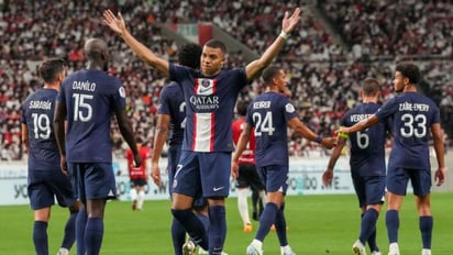 El PSG goleó al Urawa en Japón