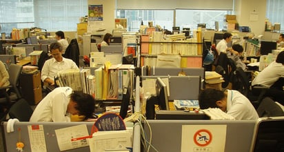 ¡A dormir parados! Japón crean cápsulas para echar una siesta en el trabajo