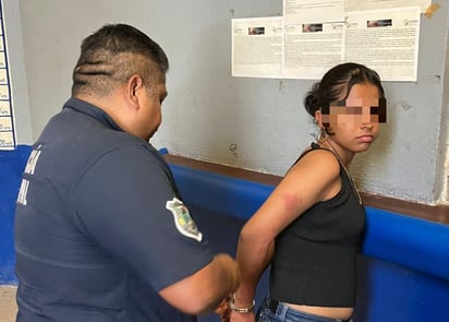 Mujer fumaba ‘Cristal’ en plena vía pública de la colonia Guerrero de Monclova : Monclova 