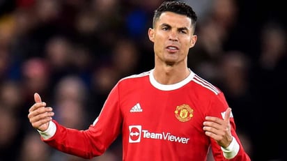 Cristiano viaja a Manchester a la espera de conocer su futuro