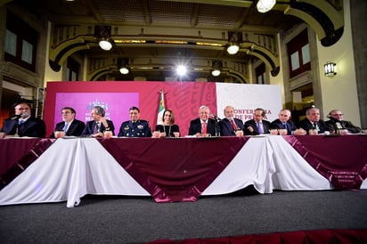 Con tamales de chipilín listos, empresarios llegan a Palacio Nacional