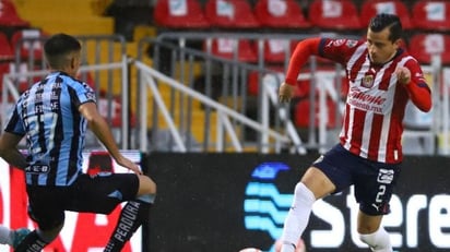 Chivas y Gallos empatan 2-2 en La Corregidora