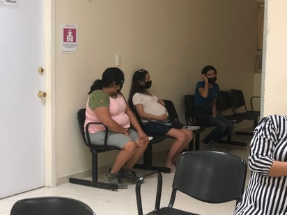 Diariamente una menor de edad da a luz en el Hospital Amparo Pape : Monclova 