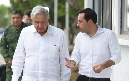 AMLO y Mauricio Vila supervisan avances de la obra en Yucatán