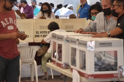 MORENA realiza elección para delegados, candidatos y simpatizantes señalan que van a impugnar