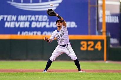 Acereros cuenta con mínima ventaja ante Rieleros