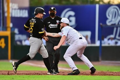 Acereros apalea a Rieleros en el primero de la serie 11-1