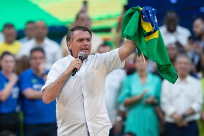 Jair Bolsonaro se burla y critica el uso del lenguaje inclusivo en Argentina