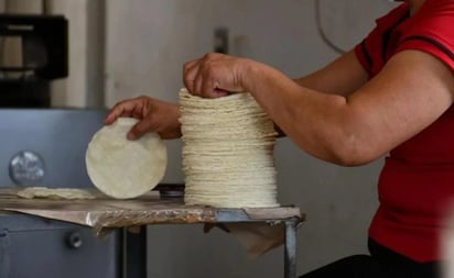 Se dispara hasta a 26 pesos el kilo de tortilla en Oaxaca