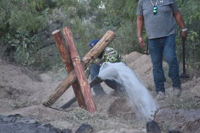 Sigue labor de rescate de 10 mineros