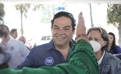 Enrique Vargas va como candidato del PAN para el Edomex