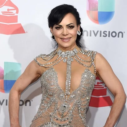 Maribel Guardia sorprende en sus redes sociales por su vestido transparente