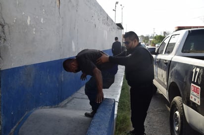 Limosnero se arrastraba en plena Zona Centro y causa caos vial