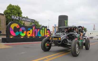 Pilotos de Coahuila 1000 arrancan recorrido 