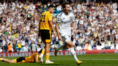 Leeds sorprende a los Wolves en el inicio de termporada