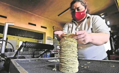 Denuncian tortillas 'pirata'; por qué puede ser malo para tu salud