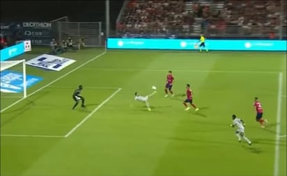 VIDEO: Messi se luce con gol de chilena en triunfo del PSG sobre el Clermont