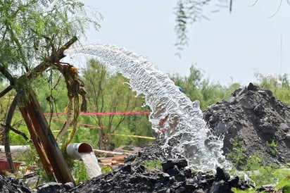 El agua logró bajar 7 metros en 8 horas dentro de la mina  en Agujita