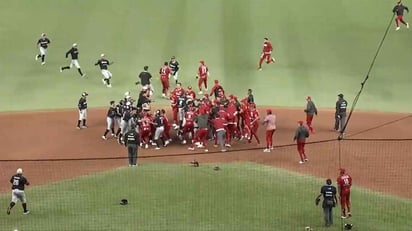 Pelea monumental en el Diablos Rojos del México vs Guerreros de Oaxaca de la LMB