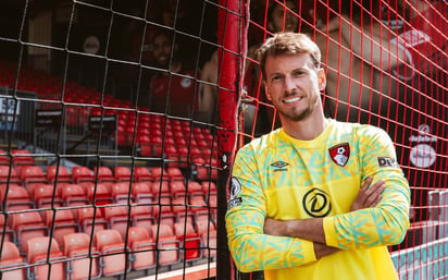 El meta brasieño Neto Munara pone rumbo al Bournemouth