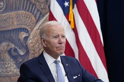 Demócratas logran sacar paquete económico de Biden en el Senado